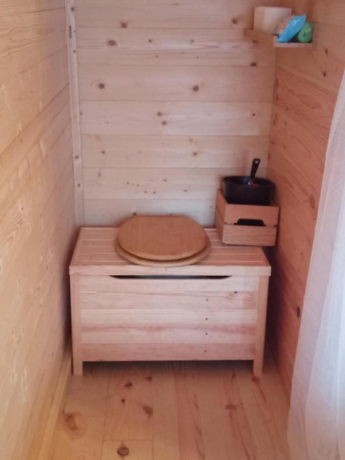 Chambre Studio Photo Chalet Sdb Partagee A Proximite Chavagne Exterior photo